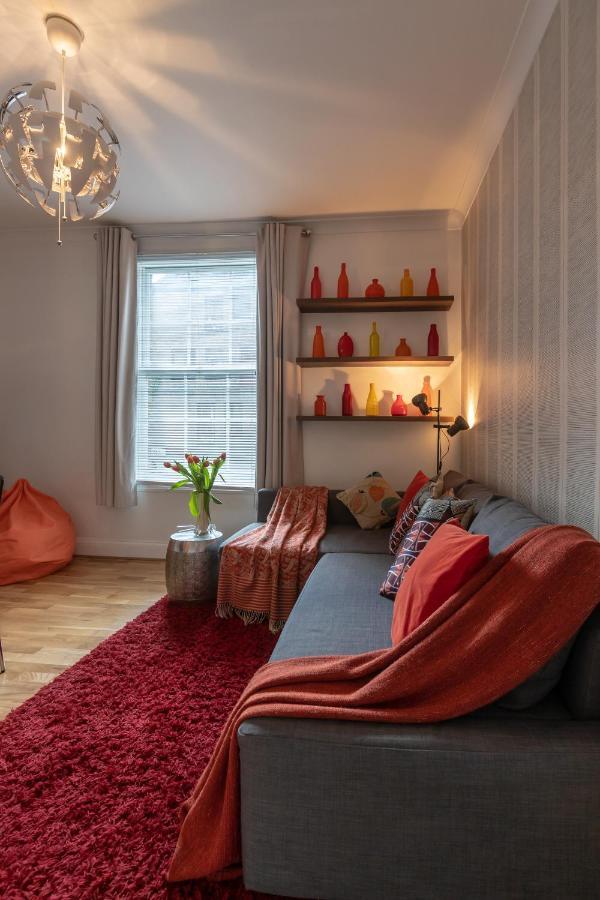 The Wanderlust - 1 Bedroom Apartment L Sleeps 4 With Sofa Bed L Prime Location Plus Free Wifi L Perfect For Business & Leisure Travelers L 15Percent Off Weekly & 20Percent Off Monthly Stays! Londra Dış mekan fotoğraf